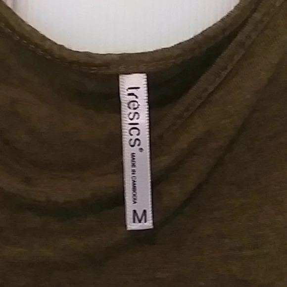 🍭🌹 CUTE top with a shorter front - Picture 5 of 7